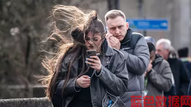 英国预报称，这场长达938英里的可怕风暴将在短短3小时内带来18毫米的降雨